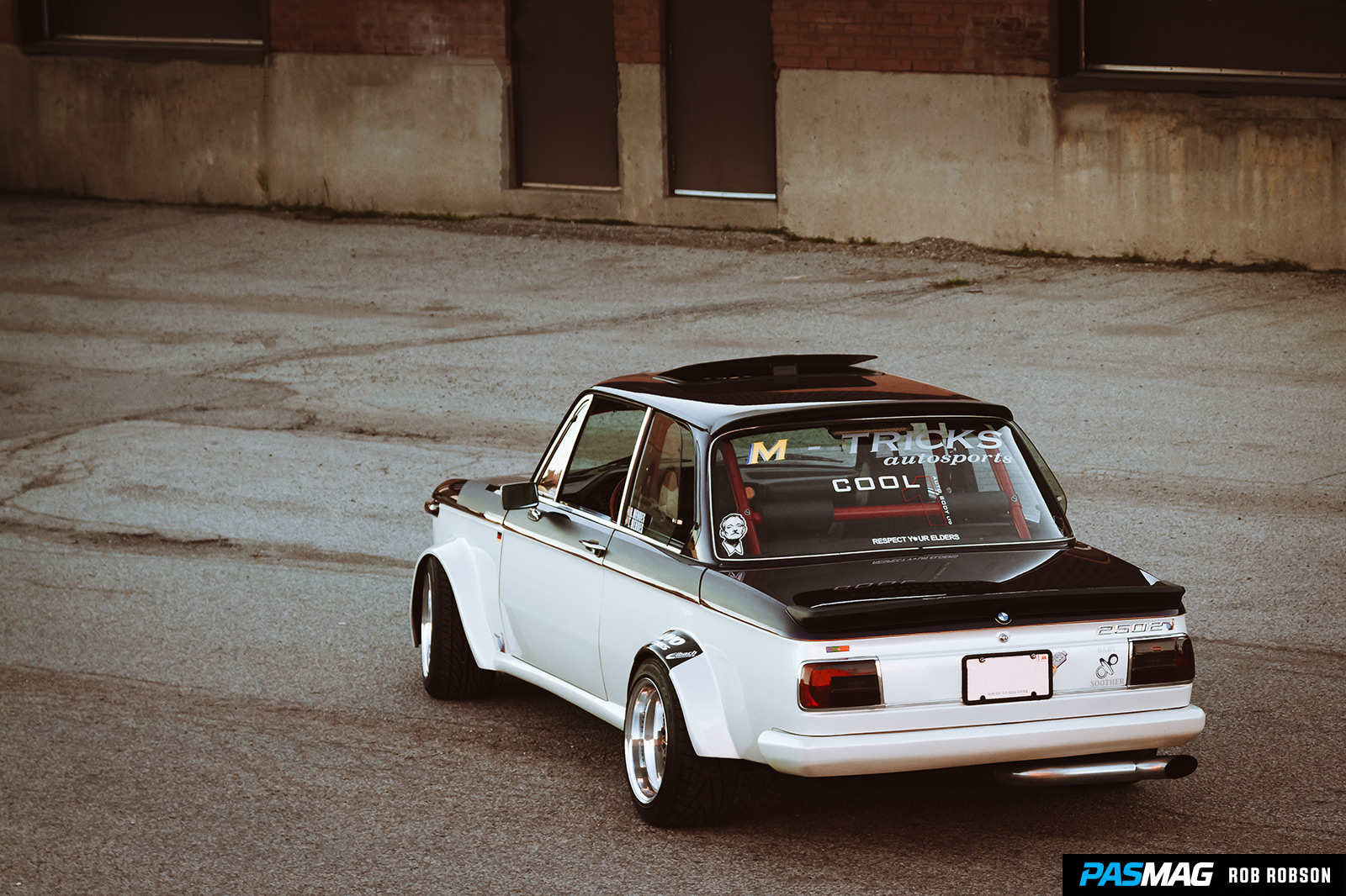 PAS 2016 Dec Jan 2017 140 Nostalgia 1974 BMW 2002 4