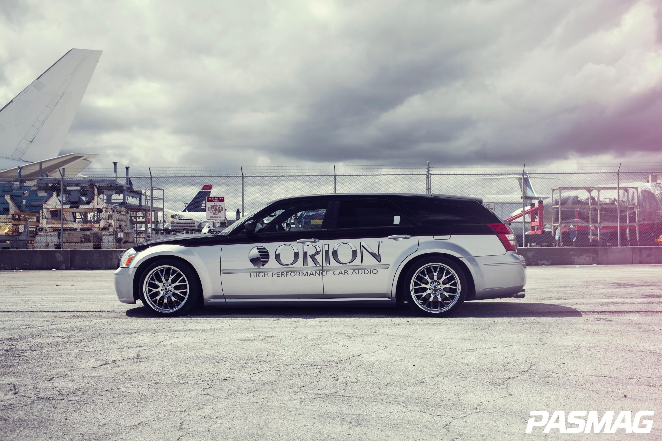 Magnum Opus - Orion Car Audio's Dodge Magnum SXT