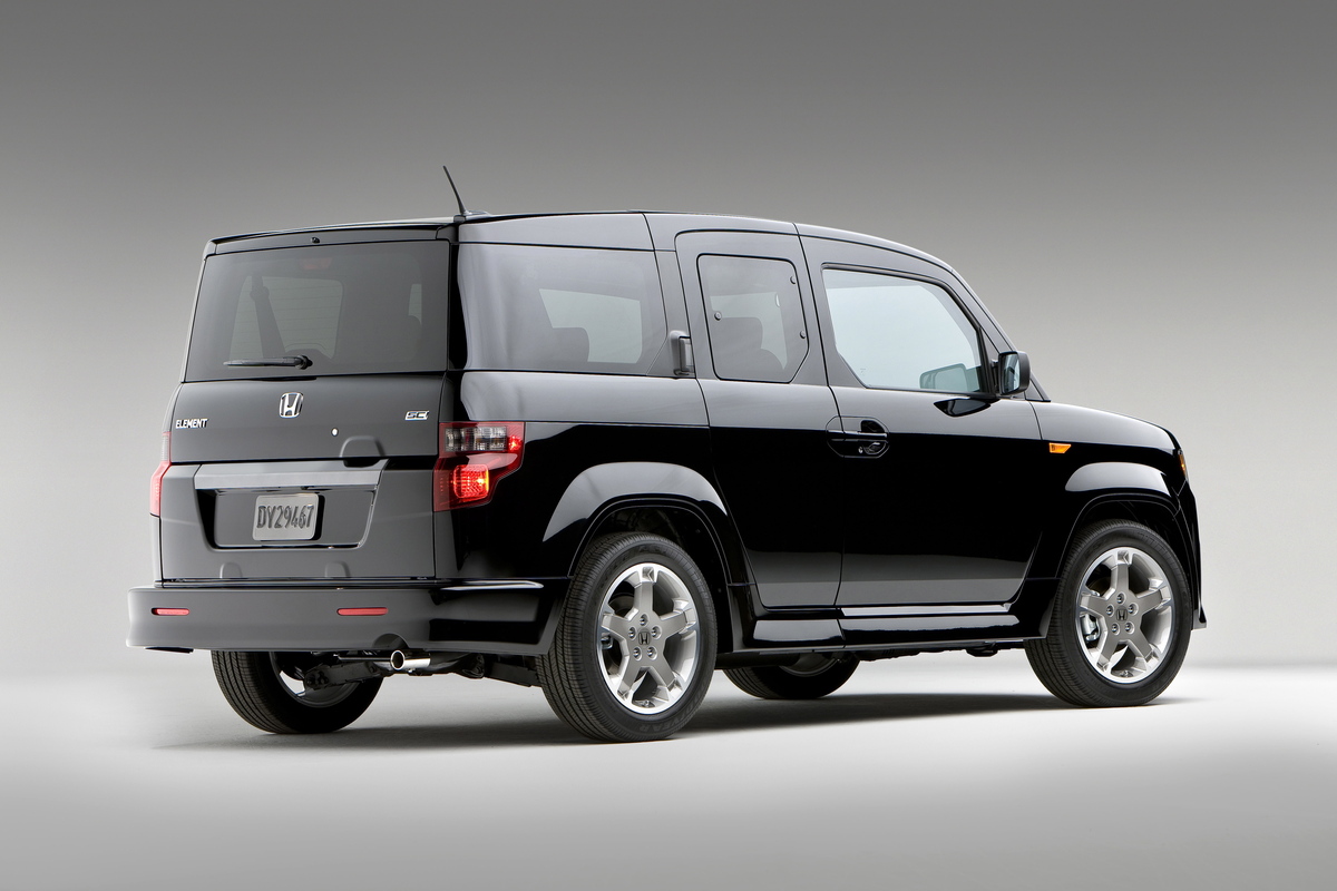2010 Honda Element SC shown from the front three-quarter angle in an American Honda press image.