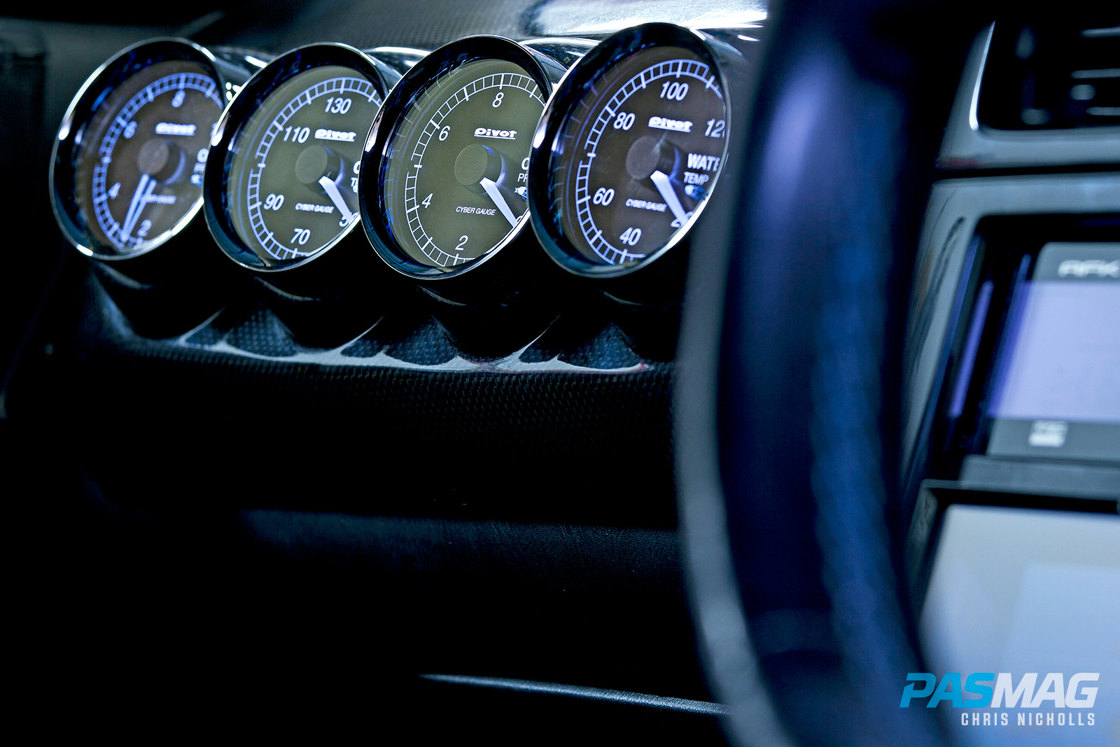 Takeros Autech 1998 Nissan Stagea 260RS PASMAG Interior Gauge detail
