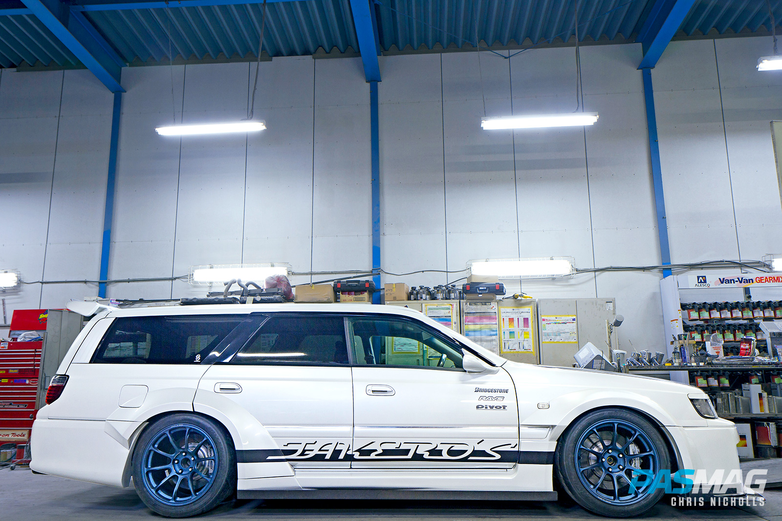Takeros Autech 1998 Nissan Stagea 260RS PASMAG Profile shot