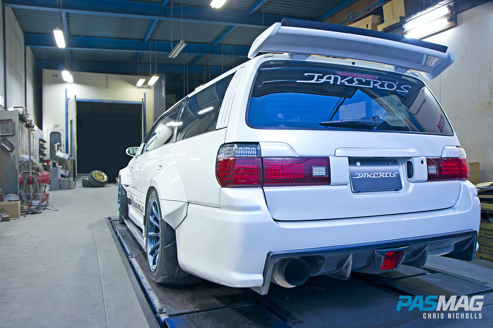 Takeros Autech 1998 Nissan Stagea 260RS PASMAG Rear three quarter shot