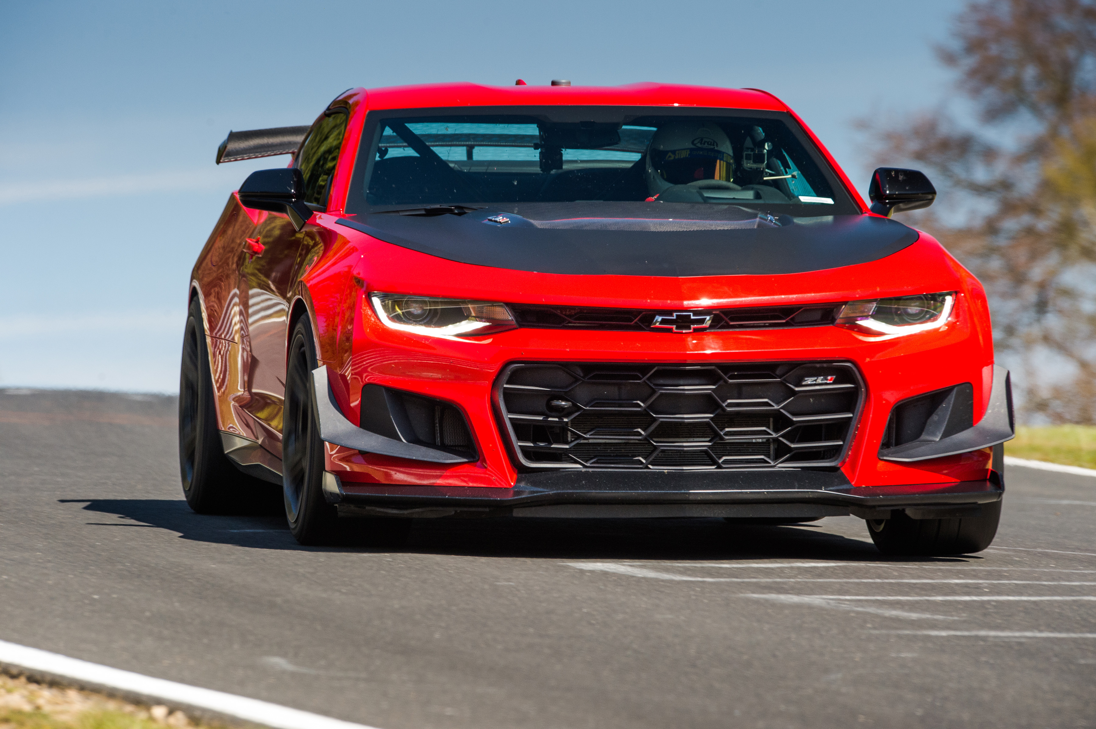 2018 Chevrolet Camaro ZL1 1LE 010