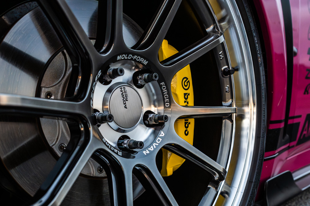 Close-up of the Advan Racing wheel and yellow Brembo brake caliper on Giuseppe Balthasar’s Lexus IS 500.