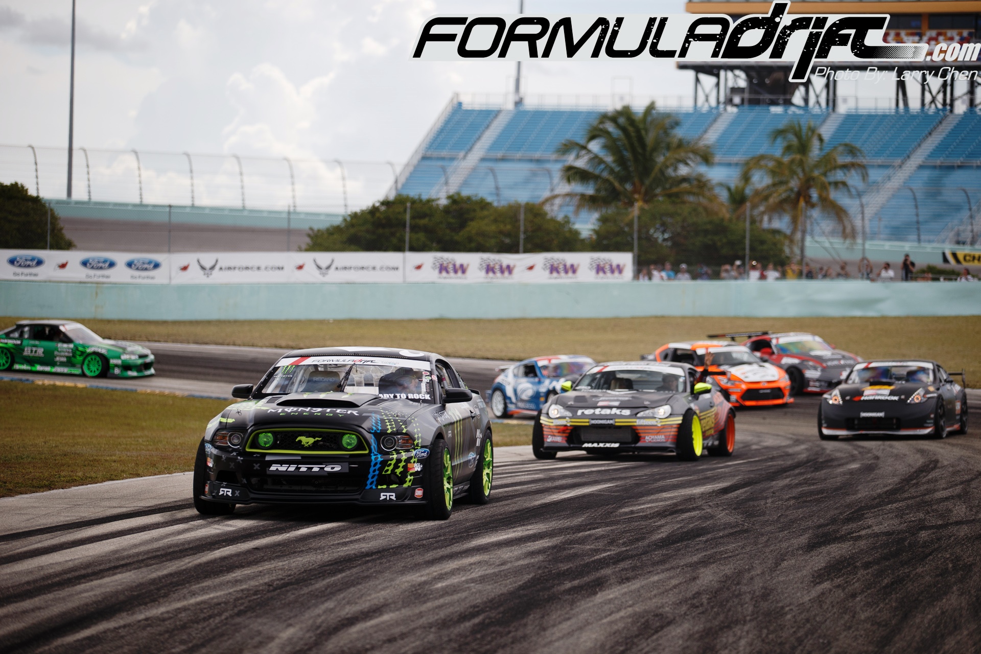 PASMAG Formula Drift 2014 Miami Florida Larry Chen Leading The Pack