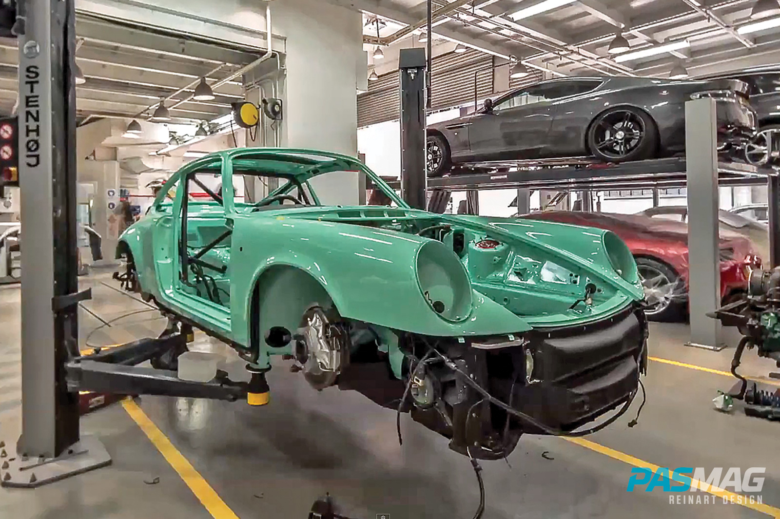 ReinART.Design 1990 Porsche 911 964: RWB HK Tiffany (Photo Provided by ReinART.Design)