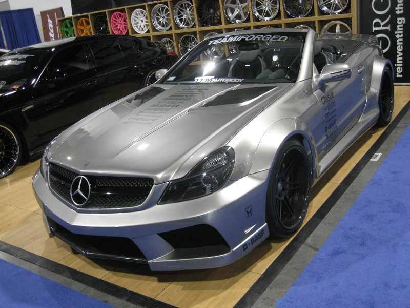 Just seven weeks before SEMA this was a regular old SL55. But then iForged added a custom widebody and 375mm Pirellis and made this creation that looks better than an AMG Black Series!